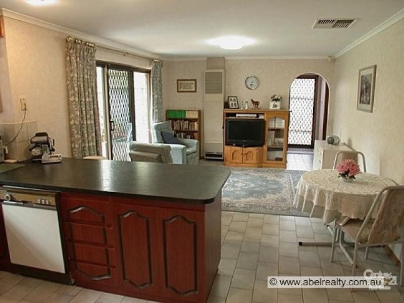 6 Gunn Close, Morphett Vale SA 5162