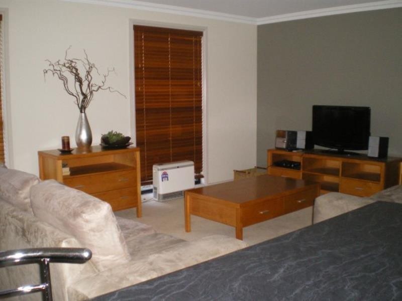 1/215 Sharp Street, Cooma NSW 2630