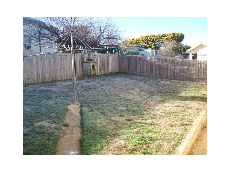 2/36 Baron Street, Cooma NSW 2630