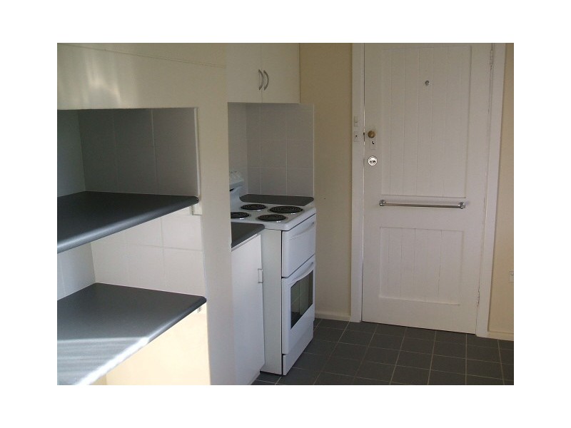 2/36 Baron Street, Cooma NSW 2630