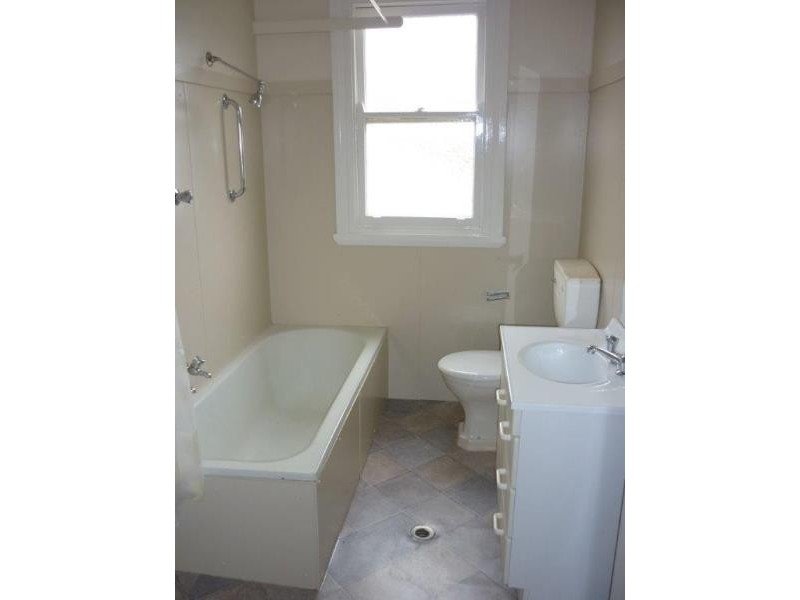 14A Bradley Street, Cooma NSW 2630