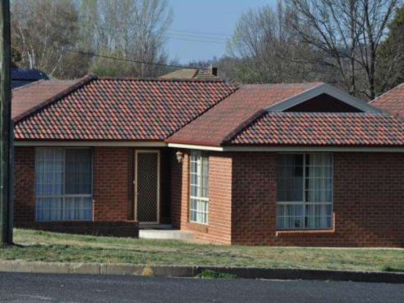 1/67 Baron Street, Cooma NSW 2630