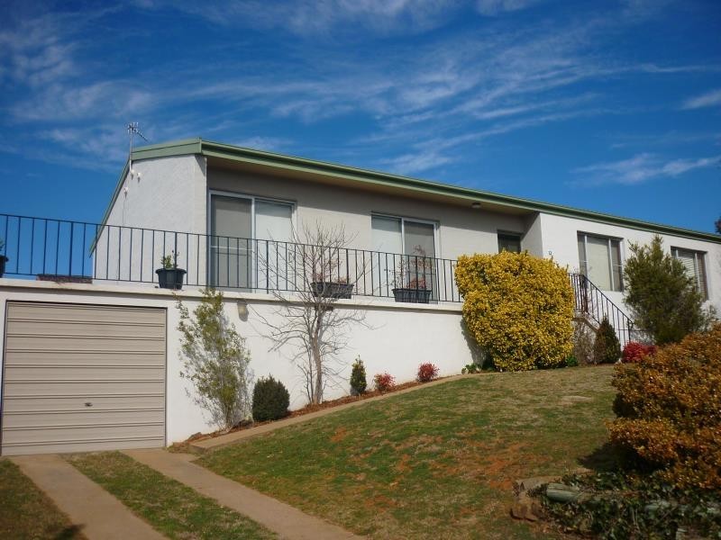 12 Woolalla Street, Cooma NSW 2630