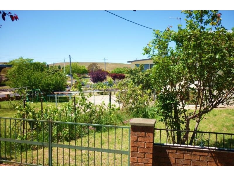 48 Victoria Street, Cooma NSW 2630