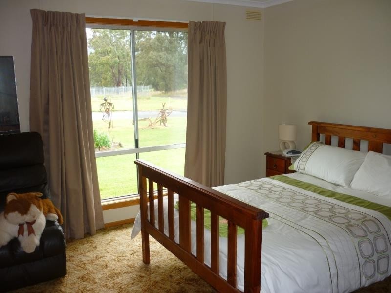 20 Nichol Street, Bendoc VIC 3888