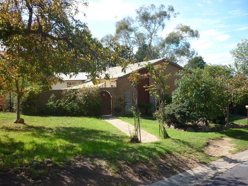 4 Bundella Street, Cooma NSW 2630