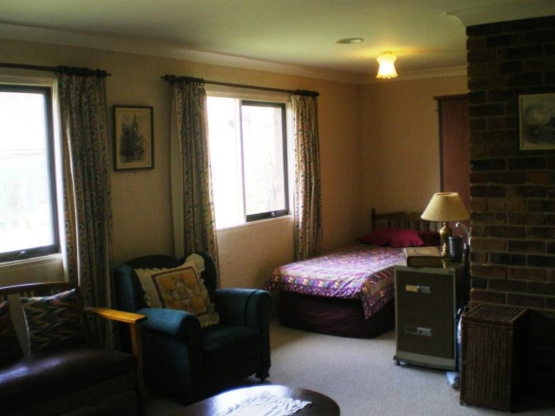 8 Kaufline Close, Cooma NSW 2630