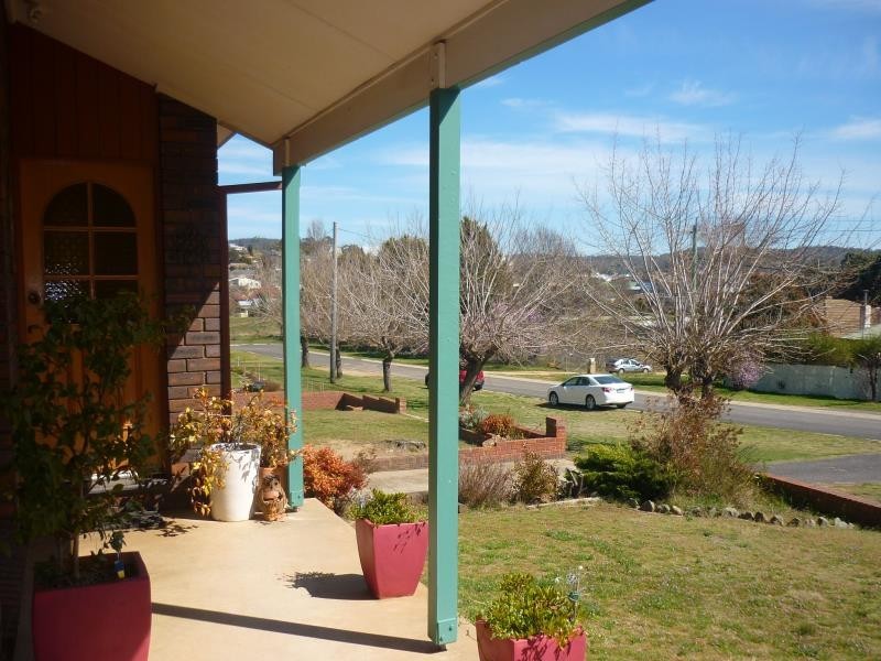 2 Denison Street, Cooma NSW 2630