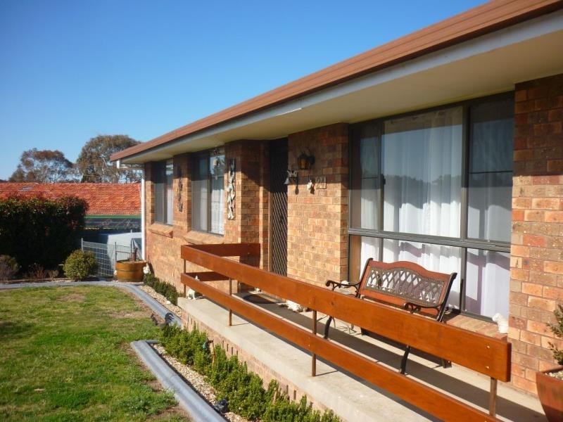 24 Tulong Avenue, Cooma NSW 2630