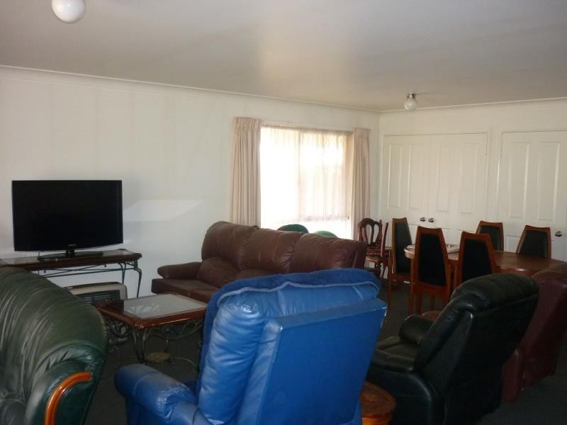 10 East Camp Drive, Cooma NSW 2630