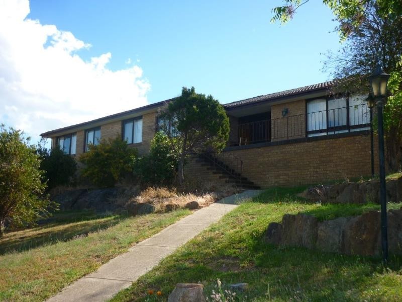 10 Karawatha Circuit, Cooma NSW 2630