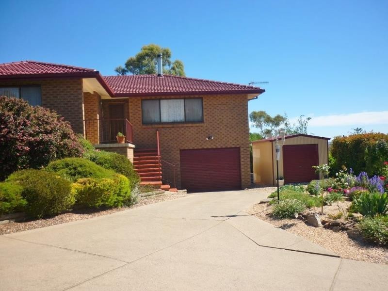6 Balli Place, Cooma NSW 2630