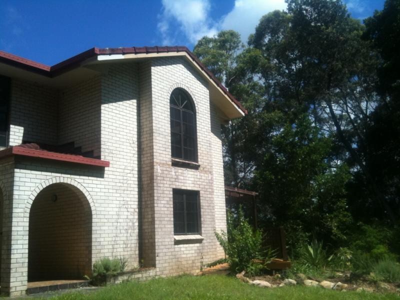 10 Taylors Lake Road, Broken Head NSW 2481