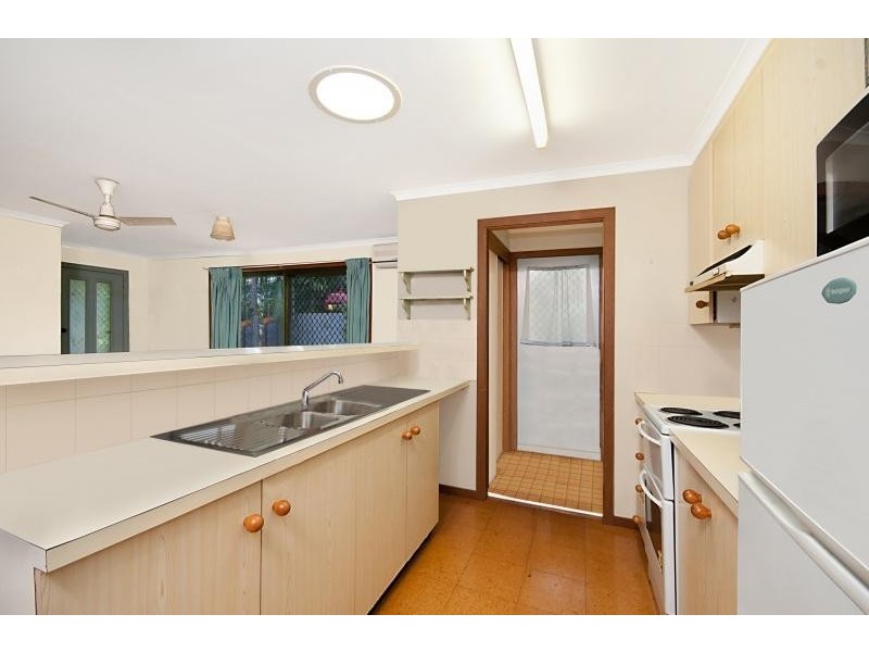 14 Armstrong, Suffolk Park NSW 2481