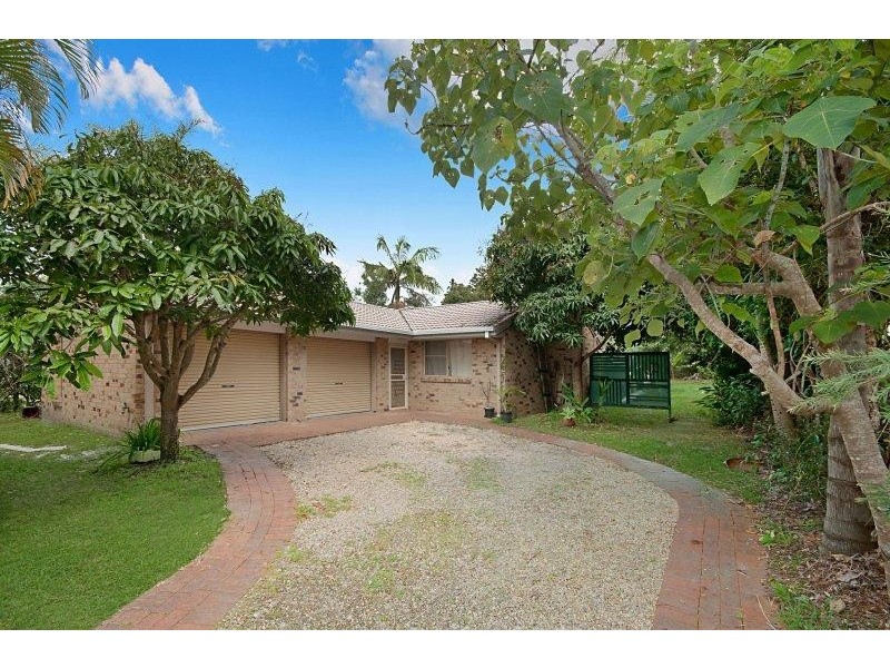 10 Hazelwood Close, Suffolk Park NSW 2481