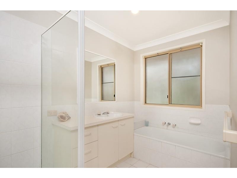 10 Hazelwood Close, Suffolk Park NSW 2481