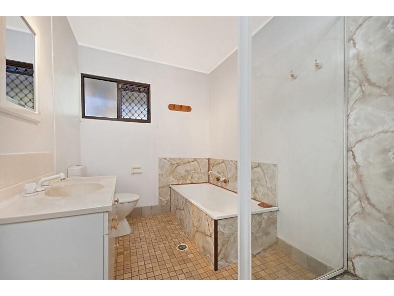 8 Armstrong Street, Suffolk Park NSW 2481