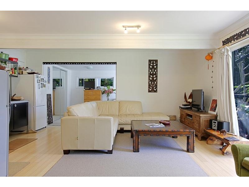 17 Tamarind, Suffolk Park NSW 2481