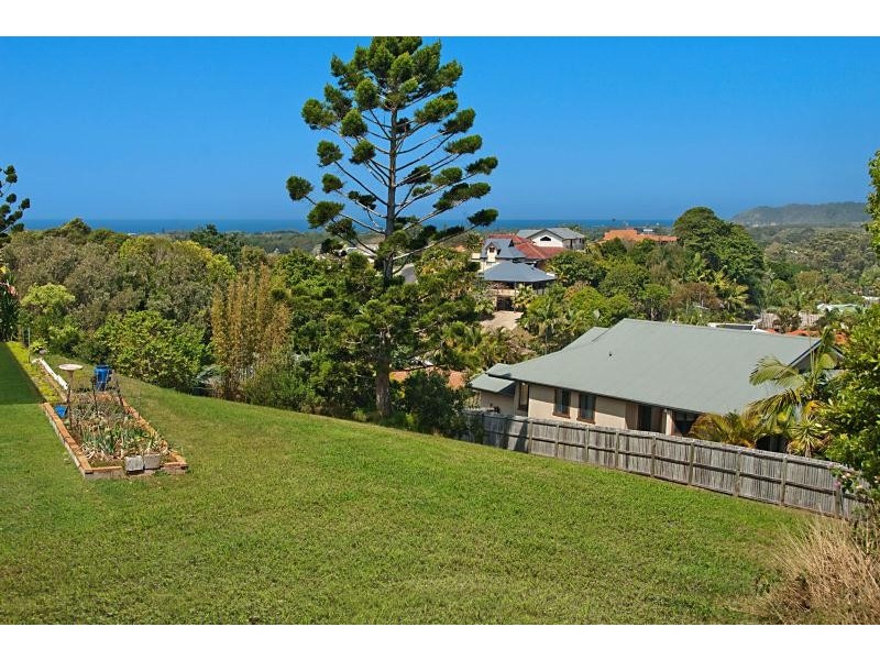 51 Caniaba Crescent, Suffolk Park NSW 2481