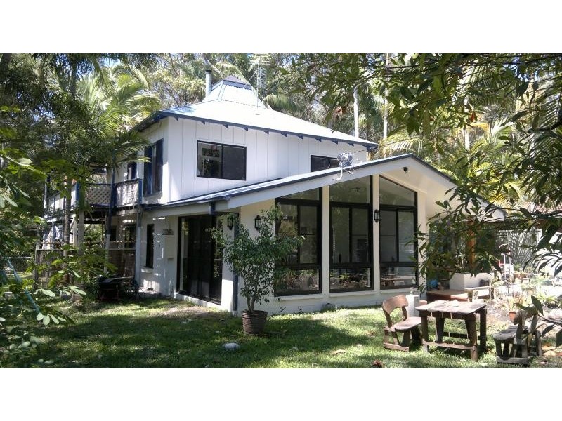 243 Broken Head Road, Suffolk Park NSW 2481