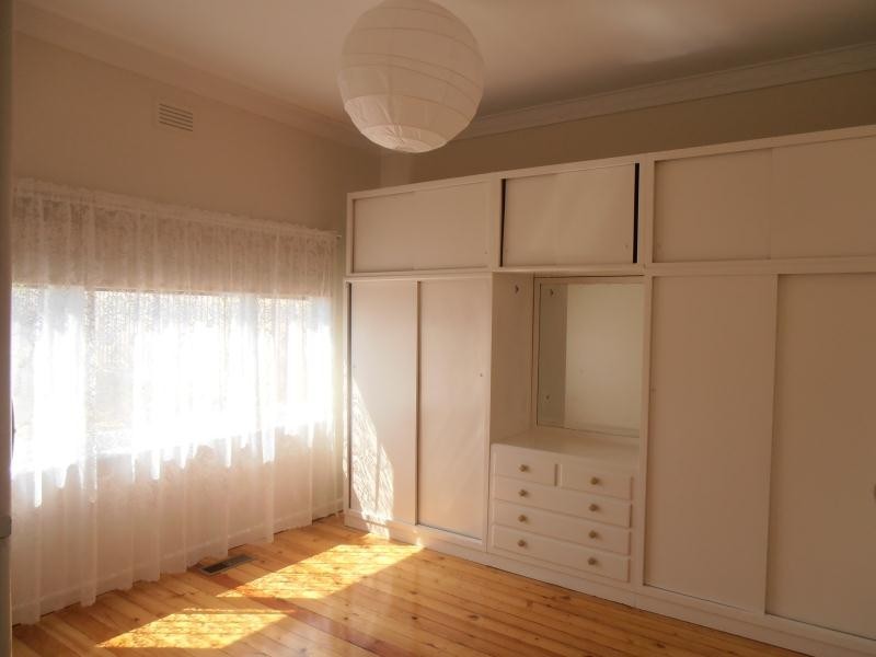 36 Gladstone Parade, Glenroy VIC 3046