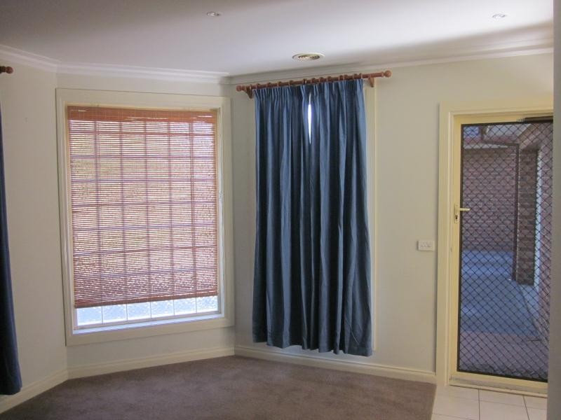 2/19 Kitchener Rd, Pascoe Vale VIC 3044
