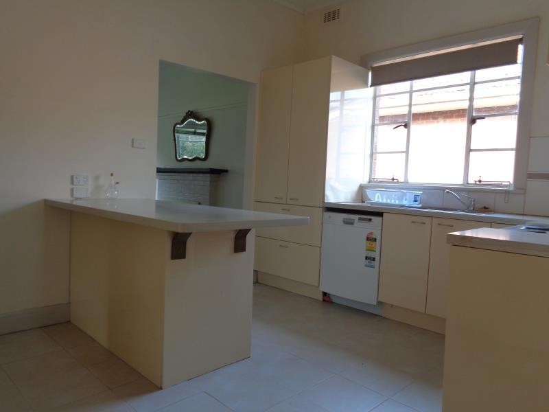 477 Pascoe Vale Road, Strathmore VIC 3041