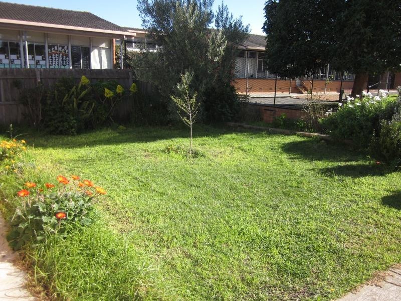 8 Vanberg Road, Essendon VIC 3040