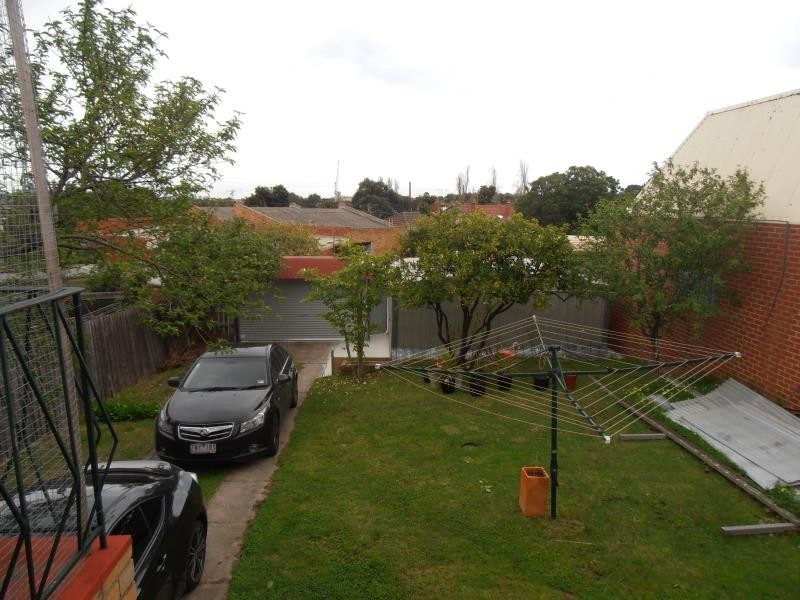 19 Woodland St, Essendon VIC 3040