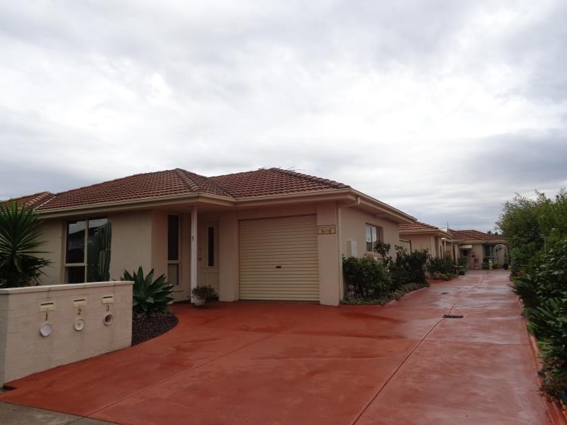 1/17 Bristol Road, Pascoe Vale VIC 3044