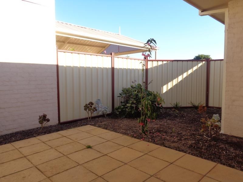 2/17 Bristol Road, Pascoe Vale VIC 3044