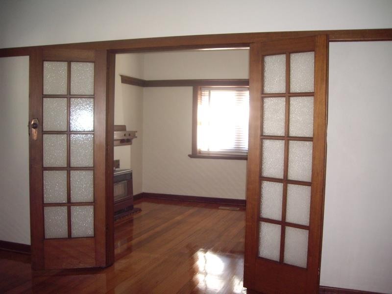 8 Columban Avenue, Strathmore VIC 3041