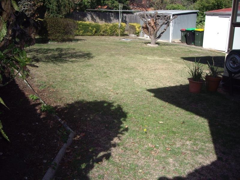 8 Columban Avenue, Strathmore VIC 3041