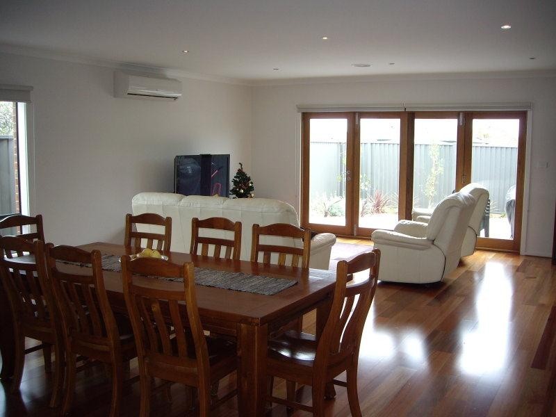 53 Elstone Ave, Airport West VIC 3042