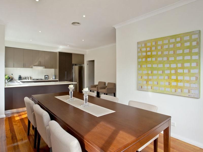 1/17 Mackinnon Grove, Glenroy VIC 3046