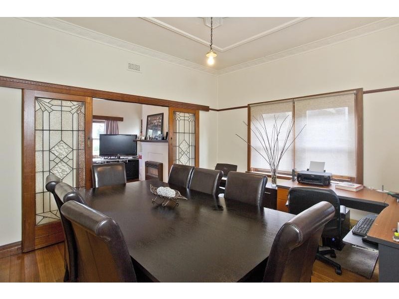 12 Rosebank Avenue, Strathmore VIC 3041