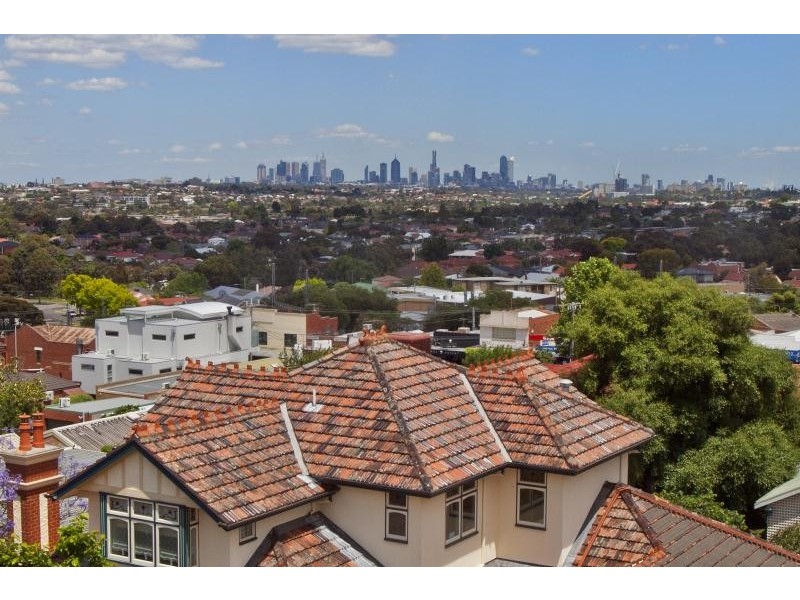 12 Rosebank Avenue, Strathmore VIC 3041