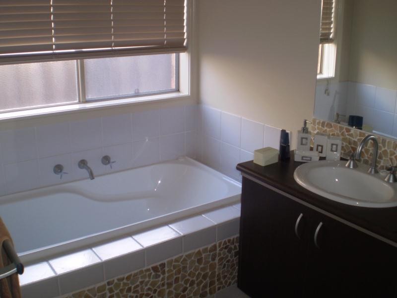 7 George Benjamin Court, Point Cook VIC 3030