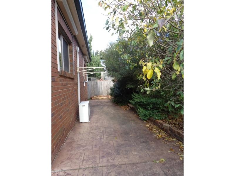 7 Kadana Street, Oak Park VIC 3046