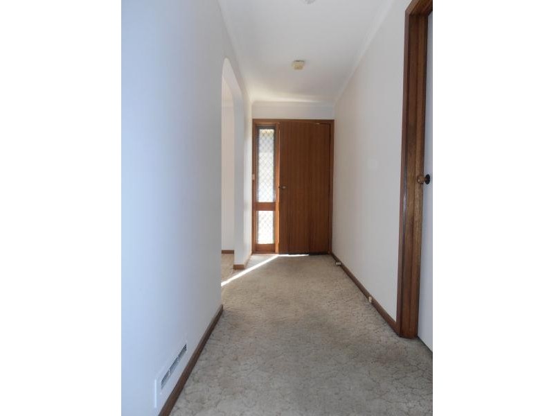 2/168 Waterloo Street, Oak Park VIC 3046