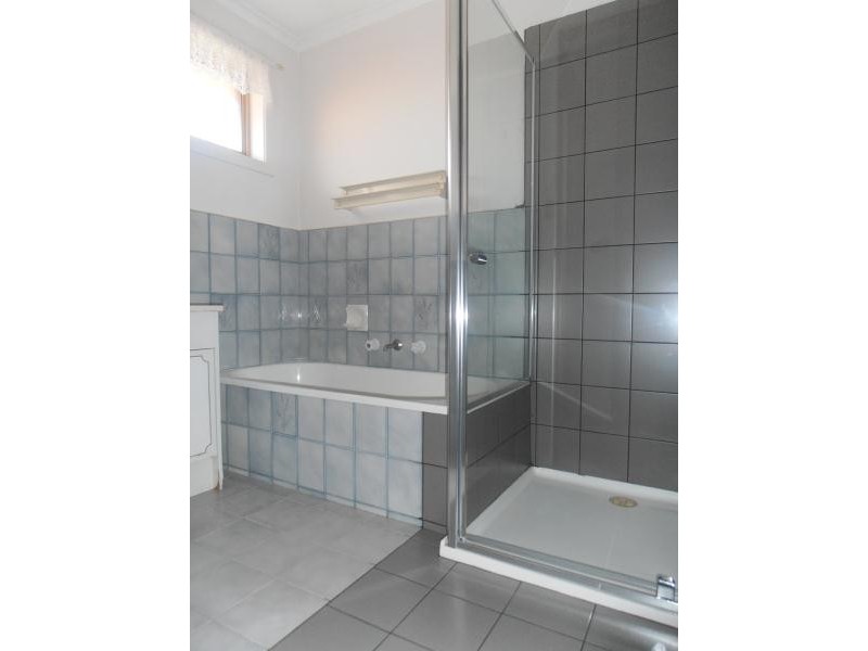 2/168 Waterloo Street, Oak Park VIC 3046