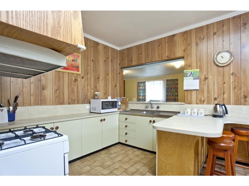 2 George Street, Niddrie VIC 3042