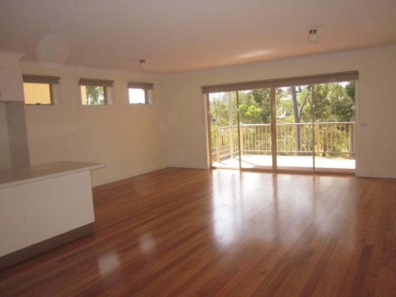 32A Strathnaver Ave, Strathmore VIC 3041