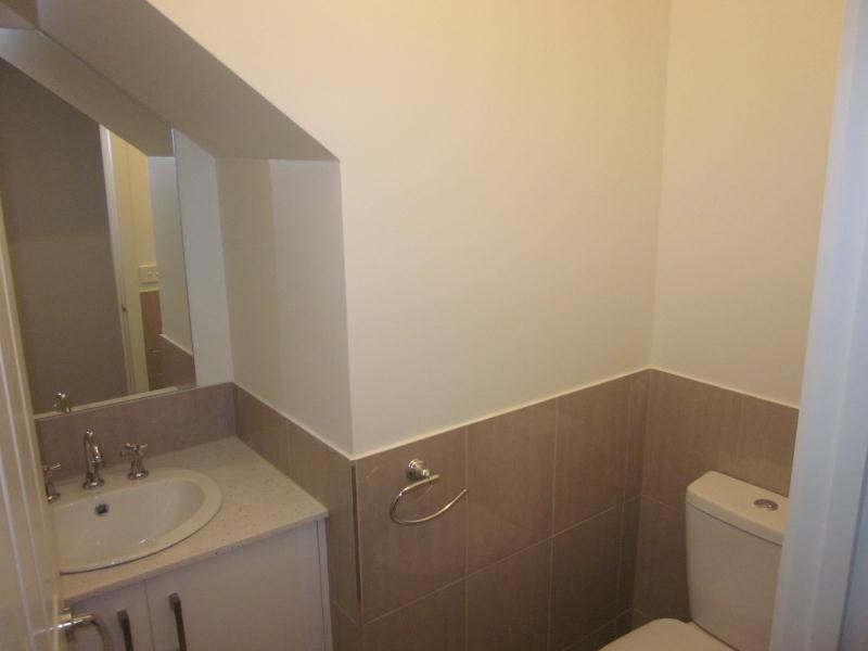 32A Strathnaver Ave, Strathmore VIC 3041