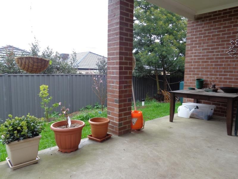 16 Wisteria Avenue, Craigieburn VIC 3064