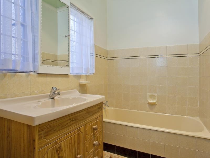 50 Bournian Avenue, Strathmore VIC 3041