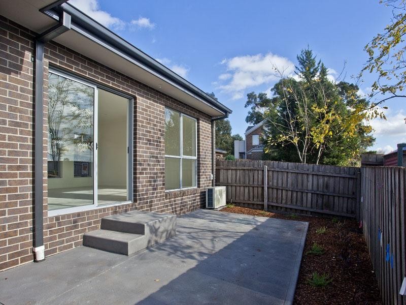 3/12 Streldon Ave, Strathmore VIC 3041