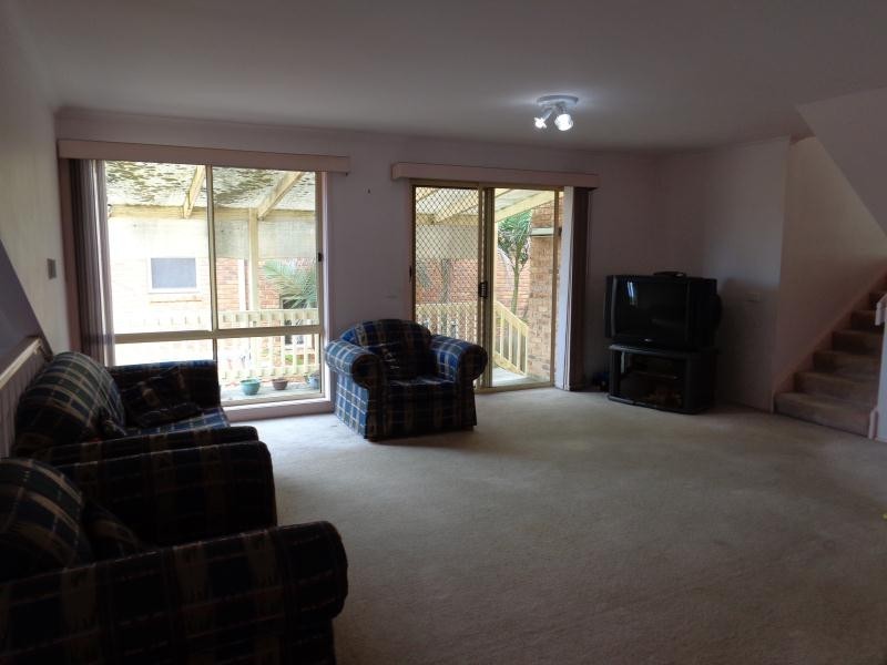 92 Deveraux St, Oak Park VIC 3046