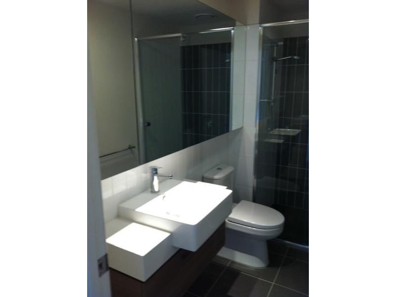 2/90 Cade Way, Parkville VIC 3052