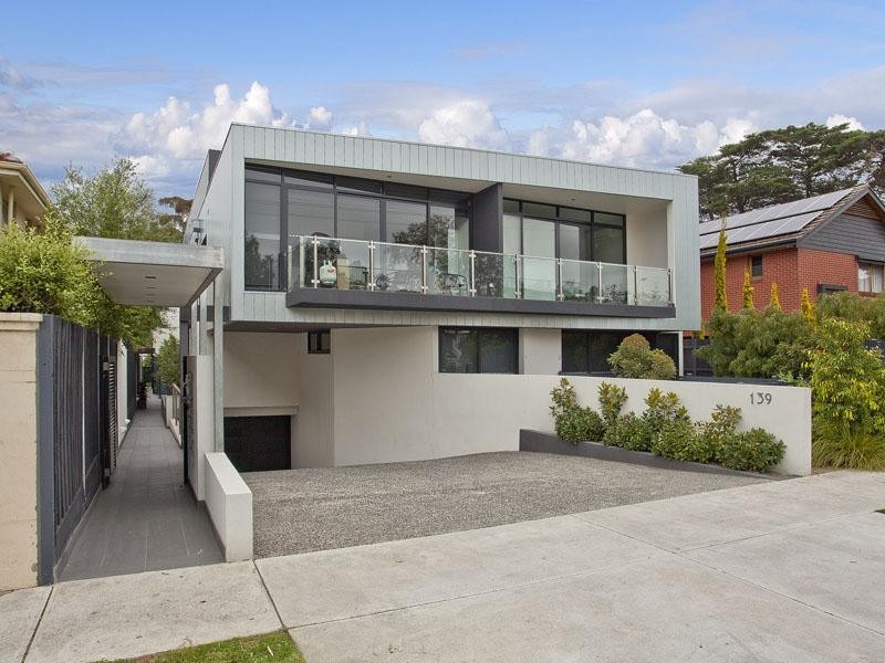 3/139 Woodland Street, Essendon VIC 3040